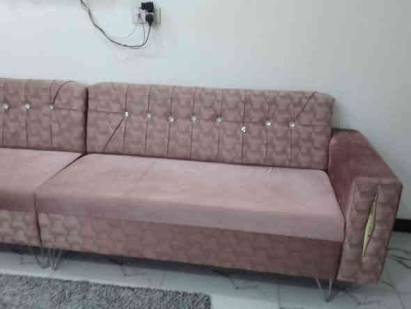 ديوان خمس مقاعد عشر نفرات تزكام للاستفسار عل الرقم ***********
