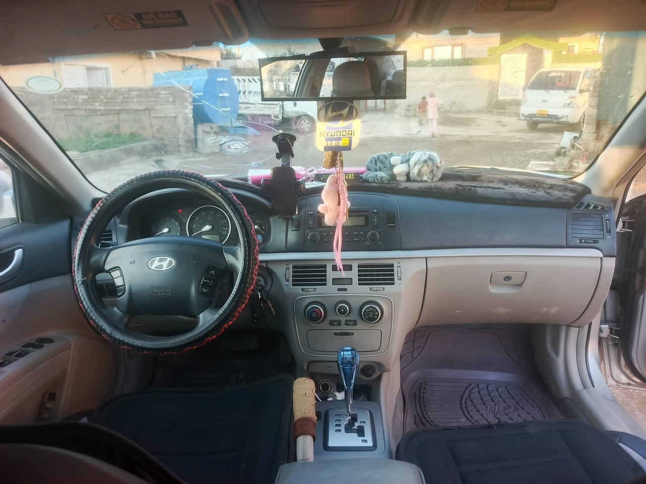 السلام عليكم
سيارة سوناتا 2008صبغ حزام كير محرك شرط والباقي كفالة تبريد تدفئة شرط طخم تاية جديد كابون بانزين موجود السعر 97بيه مجال شرط التحويل 
***********
***********
كورك موجود واتساب
