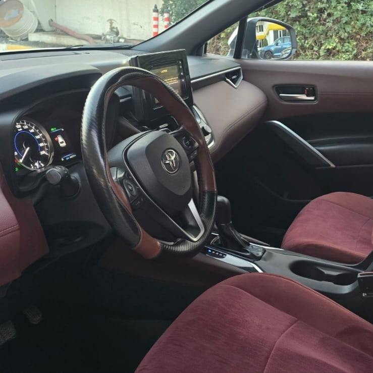 تۆیۆتا کڕۆلا کروس 2021 سفری شەریکەی ساز 
زەمانی 8 ساڵ پاتری و هایبرێد
60 هەزار کیلۆمەتر حەقیقی ڕۆیشتووە 
زەمانی شەریکە ماوە 
بێ بۆیاخ بێ سارد بێ گۆراوە 
سەیارەکە وەک سفر وایە 
بەسمە 
حاسە 
شاشە و ناو سوور 

سـعـر : لە کۆمێنت داوابکە ڕاستەوخۆ بۆت دێت 📥 

گێر و مەکیەنەی بەشەرت 
هیچ کێشەیەکی تێدا نییە 

ژمارەی خاوەنەکەی 
شوێن سلێمانی 
***********
***********
ڤایبەر & واتسئاپ
