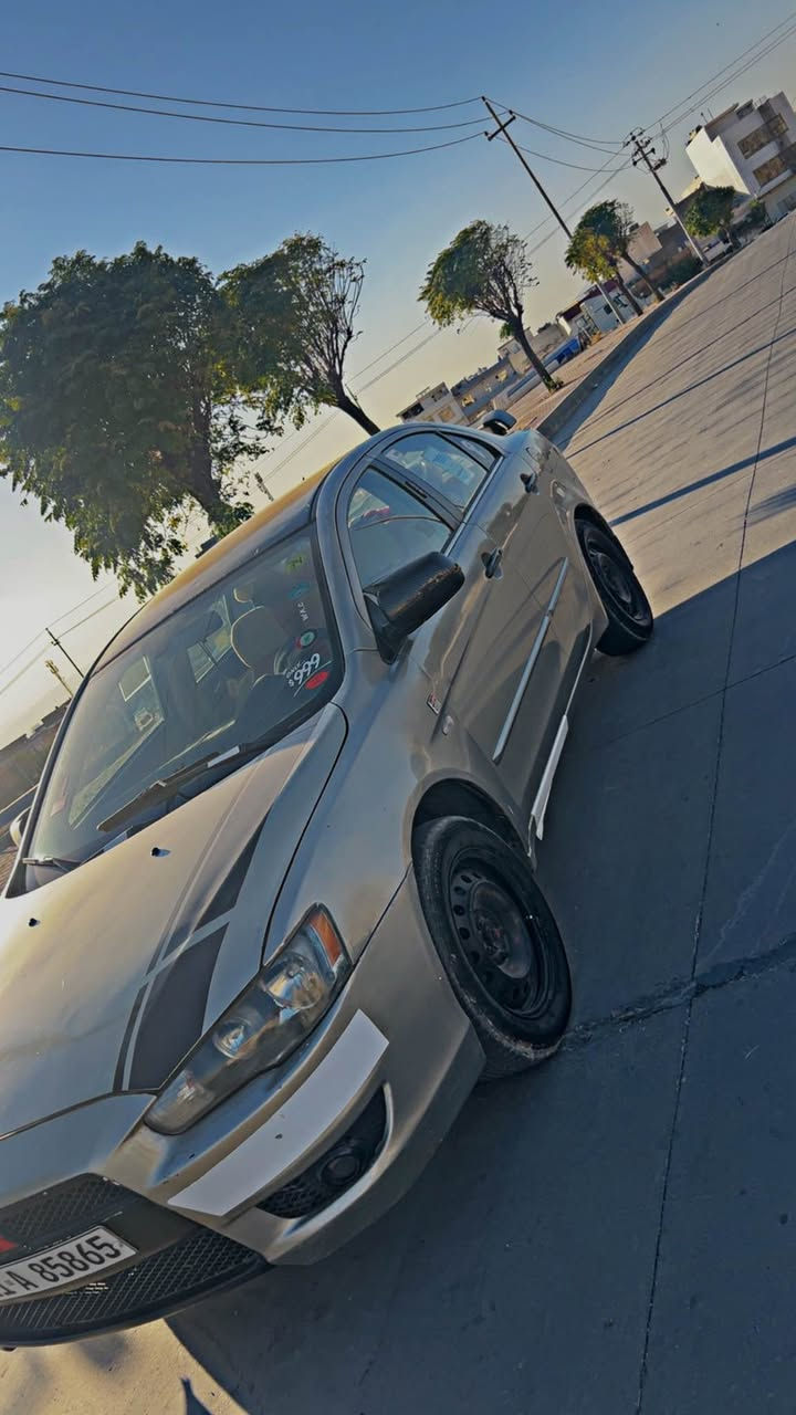 لانسەر قرش مۆدێل (2009) - مەکینەی  (1.6یە)

سەیارەکە زۆر پاکە و ماڵی دۆستە.

سەنەوی: (2029)

گێڕ و مەکینە: بە شەرت، بێ کێشەیە.

تەبرید و کارەبایی: هەمووی بەشەرت و ئیش دەکات.

بۆیاخ: چەند پارچەیەکی بۆیاخە (بۆنیت و تەنیشتەکانی)، وێنەی پۆڕیەکەیم داناوە سەیری بکەن. و سندوق و شان و شەسی بەشەرت  پیشوو دوای دەعمی نییە هەمووی لەسەر کاڵ بوونەوە بۆیاخ کراوە 

ژینگە و سەنەوی: هەمووی نوێیە 

شوێن: سلێمانی

سعر 75$ مەعامەلە  رەقەم تەلەفوون *********** السليمانية, العراق
