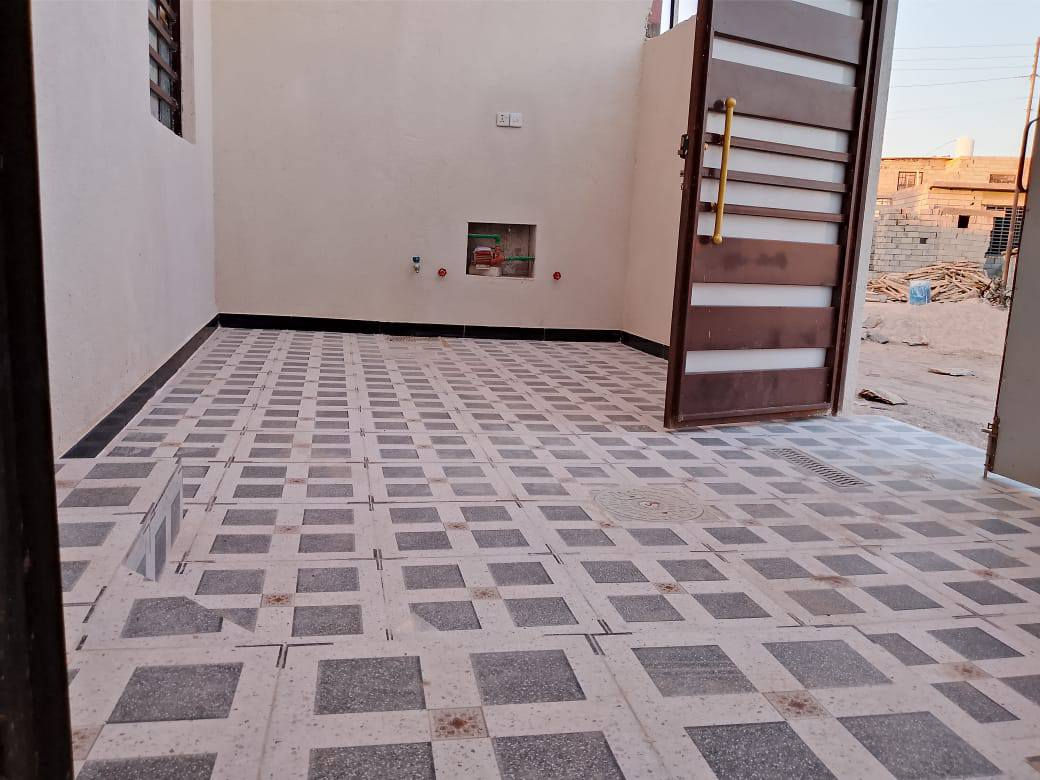 متوفر الان بيت البيع الجزيره شارع زين العابدين طابو زراعي ملك صرف مساحة 100متر بناء جديد ما مسكون البيت بناء شخصي أليس مقاول سعر 55 قرفتين نوم صاله مطبخ صحيات استقبال رقم الهاتف ***********
