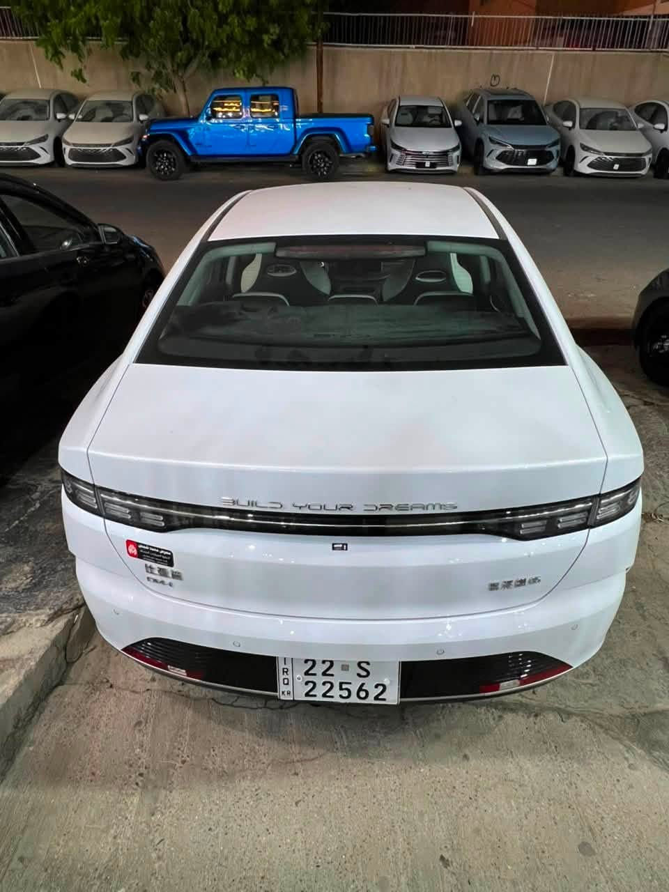 🚘 BYD DESTROYER 05 2025 🚘
بي واي دي دستروير مديل 2025 

# مرقم_اربيل 22 

بأسم شركه عدها فرع في أربيل والديوانية والنجف  تريد وكاله او تحويل موجود ومتوفر

ماشيه 11 الف الكلي 

كفاله عامه بوضع الشركة 

شاشة جبيره دواره 

تحكمات ستيرن جهتين 

كشنات جلد لونين رياضي

ويل كروم

وباقي المواصفات معروفه بالصوره

مكان السياره بغداد / حي القاهرة 

السعر المطلوب 19800 وبيها مجال بسيط 

***********
