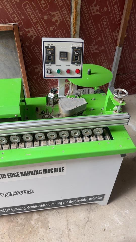 للبيع مكينة شريط نوعية جيدة  مكانةاليرموك للاستفسار واتساب ***********
