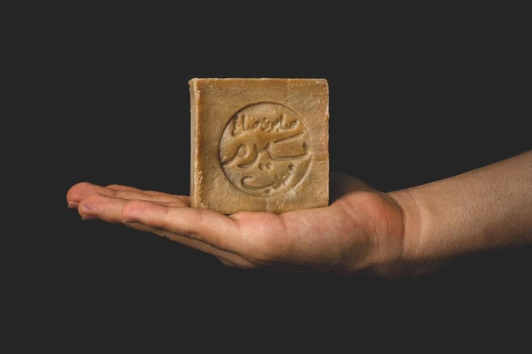 1كـيـلـو  و800 غـرام 9 قـطـعـه ( 20الـف تـوصـيـل مـجـانـي )
مـكـون مـن زيـت الـزيـتـون وزيـت الـغـار
يـبـاع علبة كـامـلة وزن الـقـطـعه 200غـم

#دقة_قديمة_للمستحضرات_والتجميل 
#للـحـجز_والاسـتـفـسـار_ارسـل_رســالـة_للـصـفـحـة 
✉️
 ☎️ WhatsApp ***********
