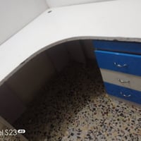 ميز مكتبي • مال دراسه • للبيع