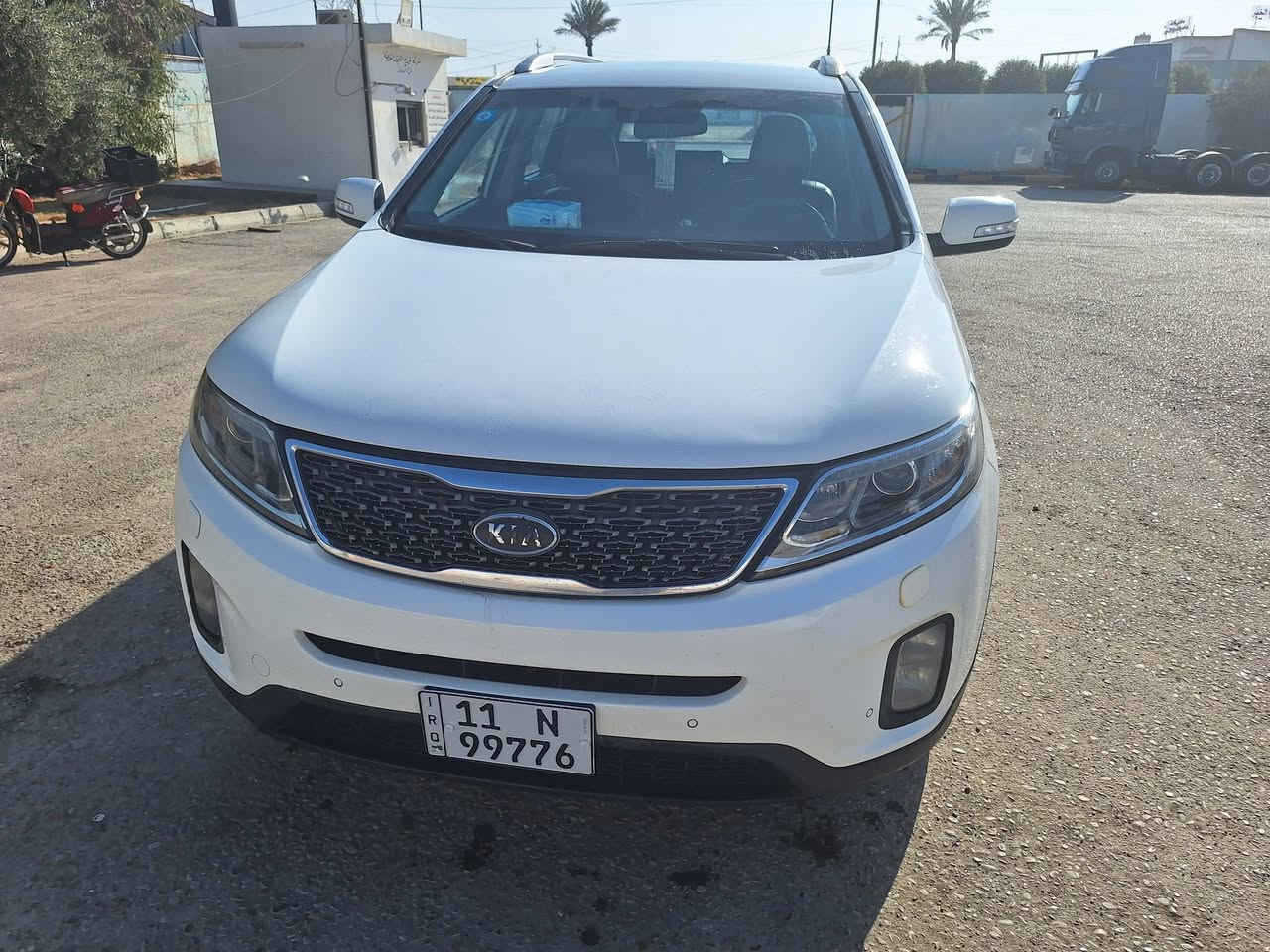 سلام عليكم
سورنتو 2014رقم بغداد 
فول مواصفات كويتي
بصمة بانوراما 6 سلندر 
فور ويل 
زراك لايت 
كراسي كهربائي 
تدفئة تبريد كراسي
كامره 
تبريد منفصل
مكان السياره الانبار الخالديه 
باسمي 

السعر 185$ بيها مجال
***********
‬‏
