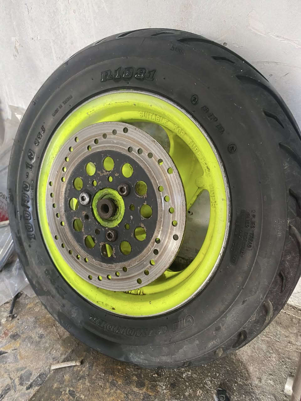 سلام عليكم شبابنه تزويد عام سكنس ثعلب جبلي كلشي موجود ماكس فلاوين صدر دبلات صالنصات خير من الله كفر فحل بس تعبان شويه عضمه فراك قطره كلشي موجود وتصليح كافه دراجات مكينه ثعلب كامله للبيع فشك ماكس فشك سكنس روله كلشي موجود مكاني بغداد شعب ***********
