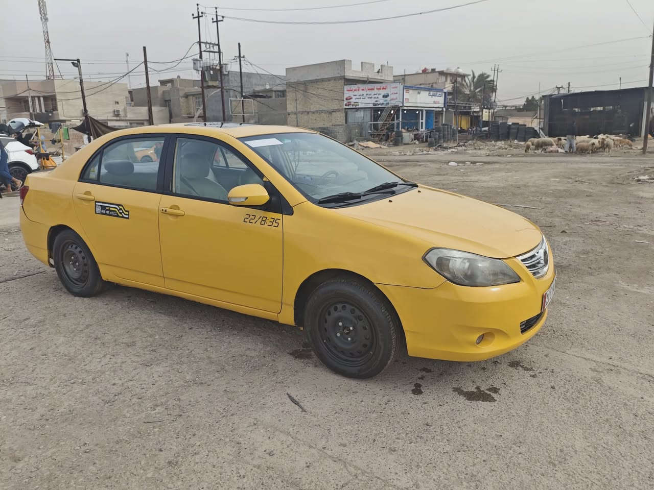 BYD 2013 بي واي دي موديل
كير ومكينة ياباني بلادي
 كير عادي
سيارة جاهزة 
كير مكينة صدر تخم تاير كهرباىيات كلة مكفول
💯 شاشة وسستم صوت جديد
بيهة خياسات معمرة وجاملغ امامي ابيع حزام مكفولة من ضربة
رقم بغداد انكليزي ( باسمي السياره )
سنوية جديدة 2027
 مصفرة هيئة غرامة
شرط التحويل ثاني يوم
بغداد الكرخ 
السعر 45 $
 ***********
