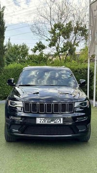 Jeep grand cherokee (Limited X) 2021 55000ml ماشية V8 5700 Hemi سيارة ...