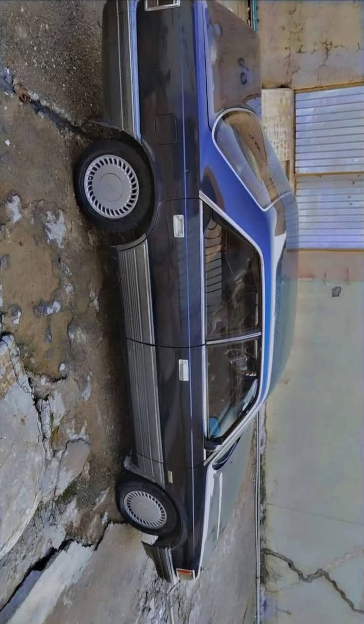 اعاده النشر بسبب الوعود الكاذبه مازده 929 موديل 8 8 محرك 6 جديد  غرفه بلادي ملاحضه الكير يخر تواير نص عمر دبلات 4جديد باقي بس استلام الوحات هزه كامله صبغ عام جماليه تحويل مباشر مكان السياره موصل الايسر  السعر 33 ورقه وبيها مجال 
الرقم ***********
***********
