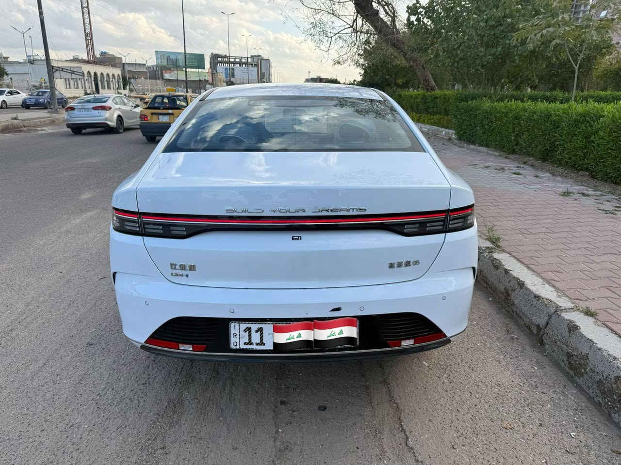 السلام عليكم
دسترويال 2025 كفاله عامه 
رقم بغداد ماشيه 14 الف 
السعر 18200  بغداد السيديه 
***********
