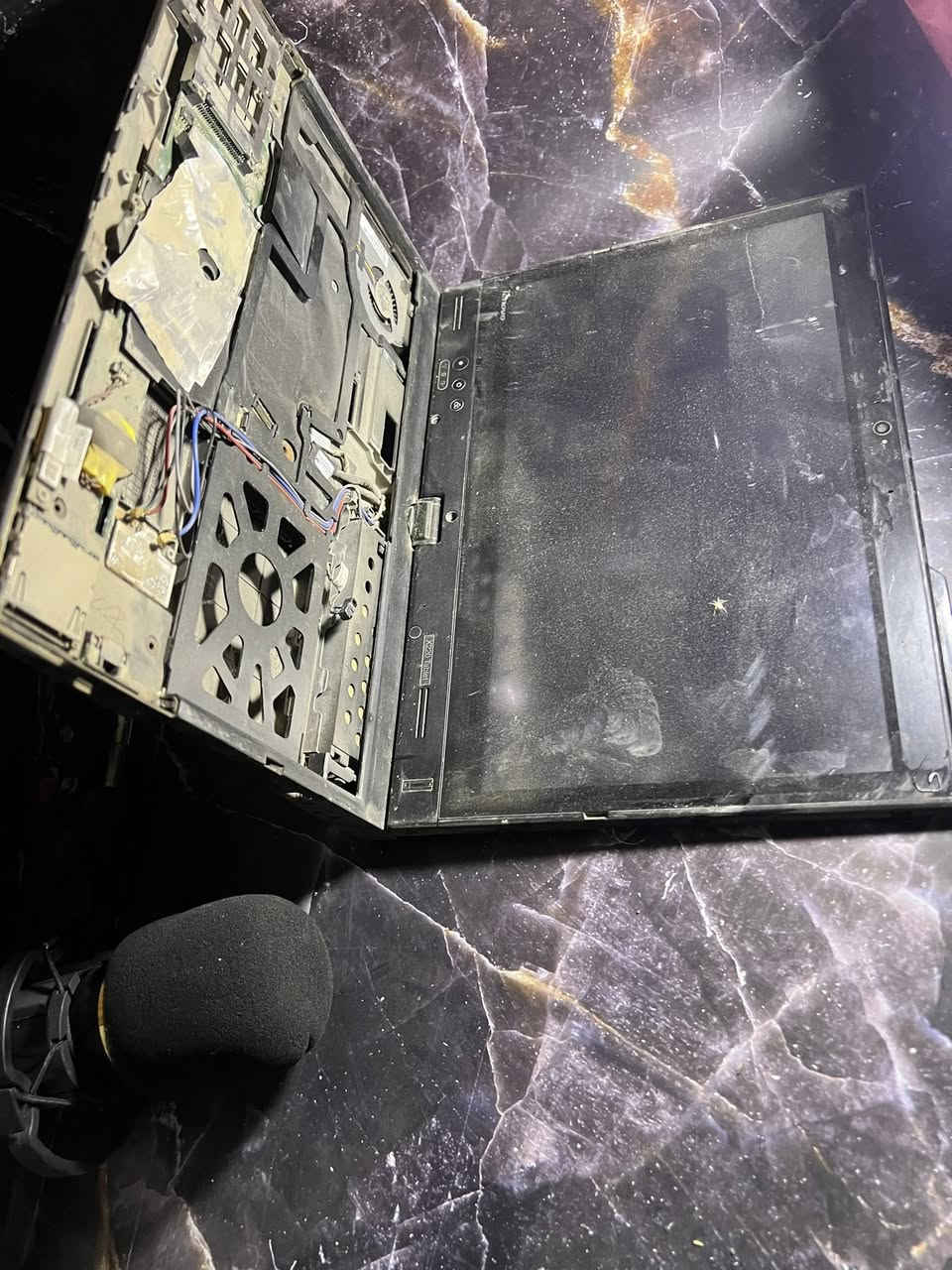 حاسبتين اجني بهل شكل وياهن شاحنات
ثنيناتهن ب١٥


**إذا كنت صاحب هذا الإعلان وتريد حذفه لأي سبب، رجاءا أرسل رسالة إلى الدعم الفني**