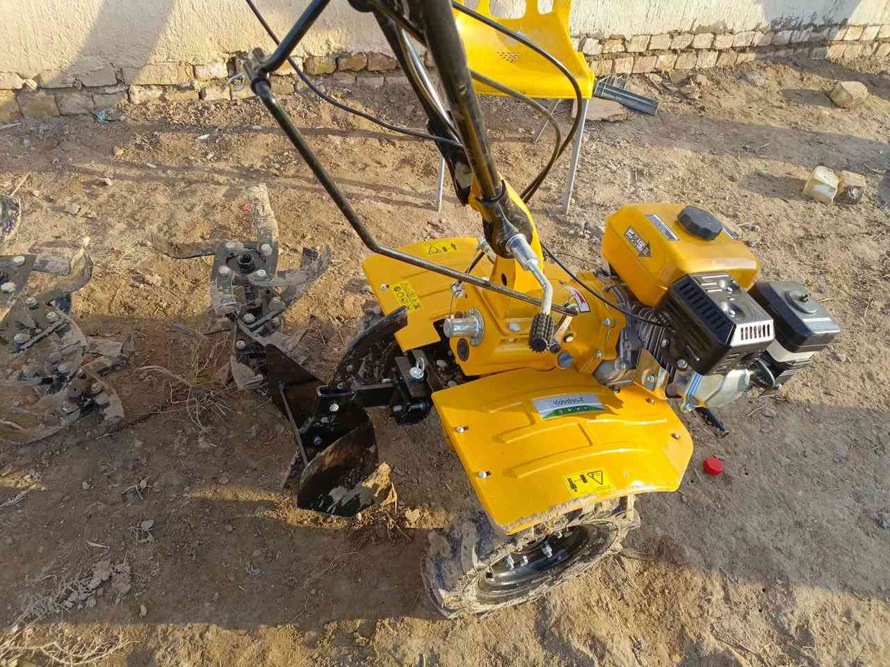 كاروبه 7 ونص حصان جديده مشتغله ساعه وحده بس المكان ناصريه سيد دخيل التصال ***********
