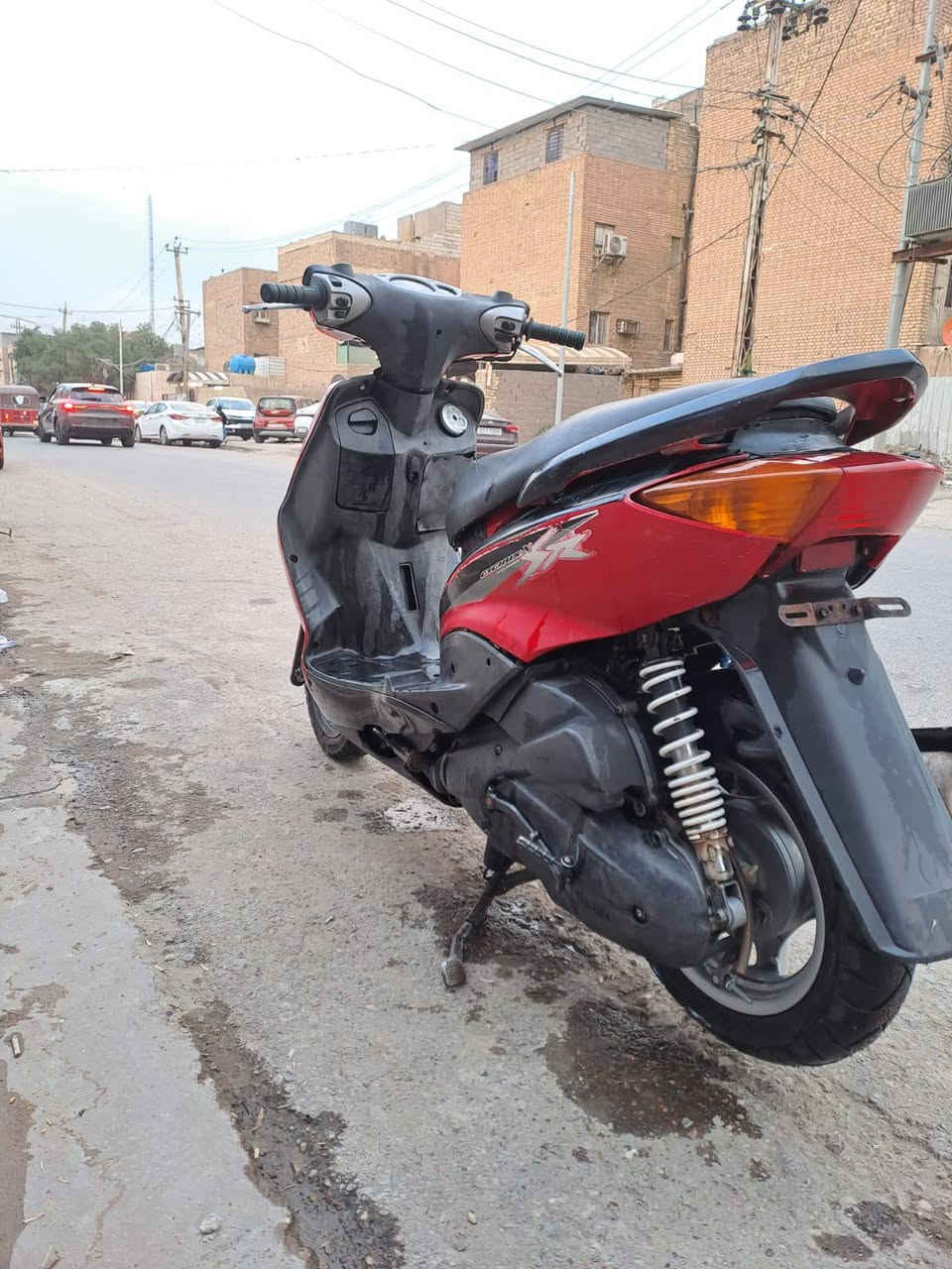 السلام عليكم دراجه سكنس نثيه اللبيع
الدراجه خير من الله مكينه مجفته جديد لا تنقيص ولا تبخير خير من الله السعر 450وبيه مجال حك الجيه العنوان البلديات المعسكر قرب صورت لامام علي 
رقم الهاتف ***********بي بس وتساب رقم مقفول
