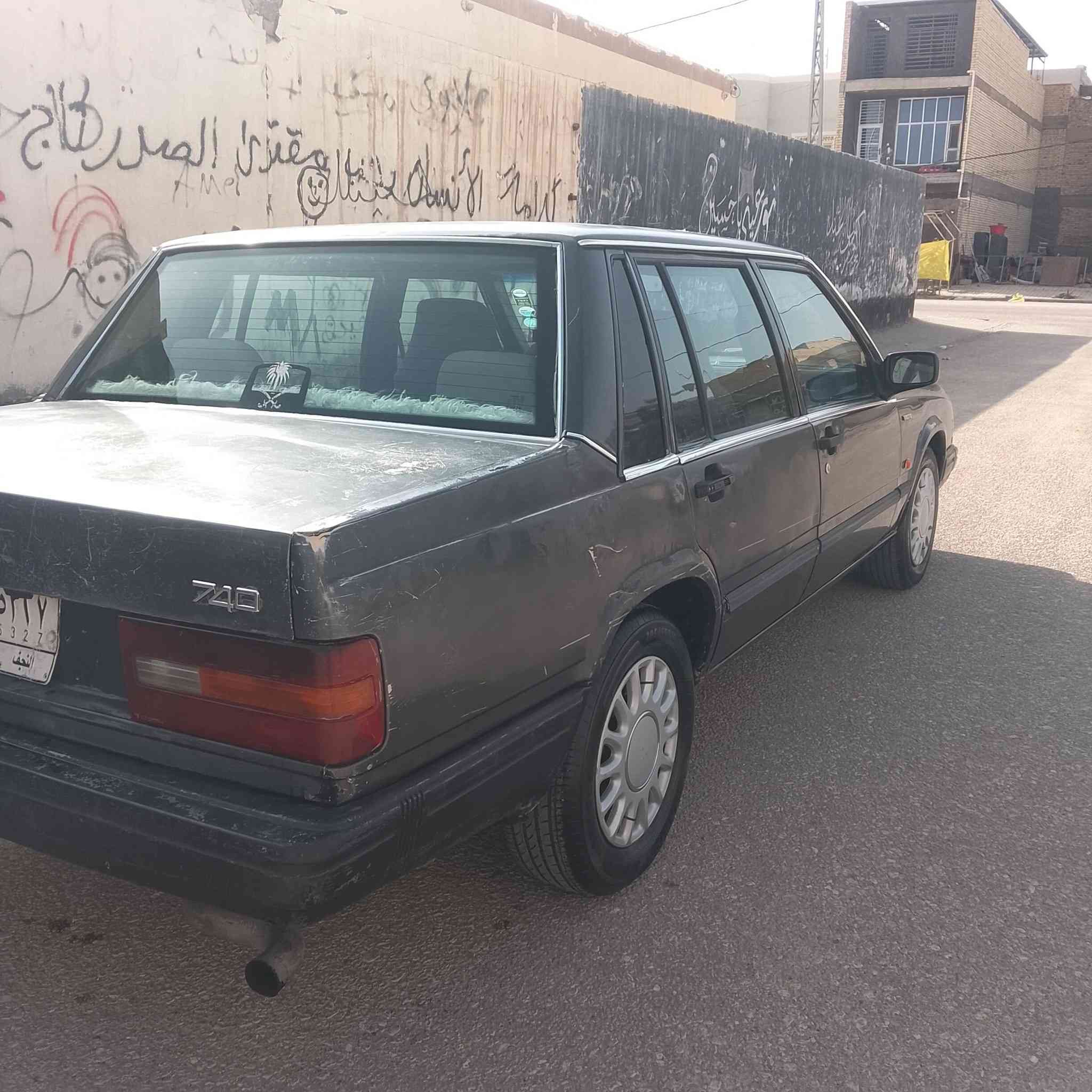 سلام عليكم لبيع سياره فولفو مديل 90 رقم نجف مكينة وكير ابلاديات حداديه نص عمر تخم تاير مكان سياره في النجف السعر 30 وبيها مجال.       ***********
