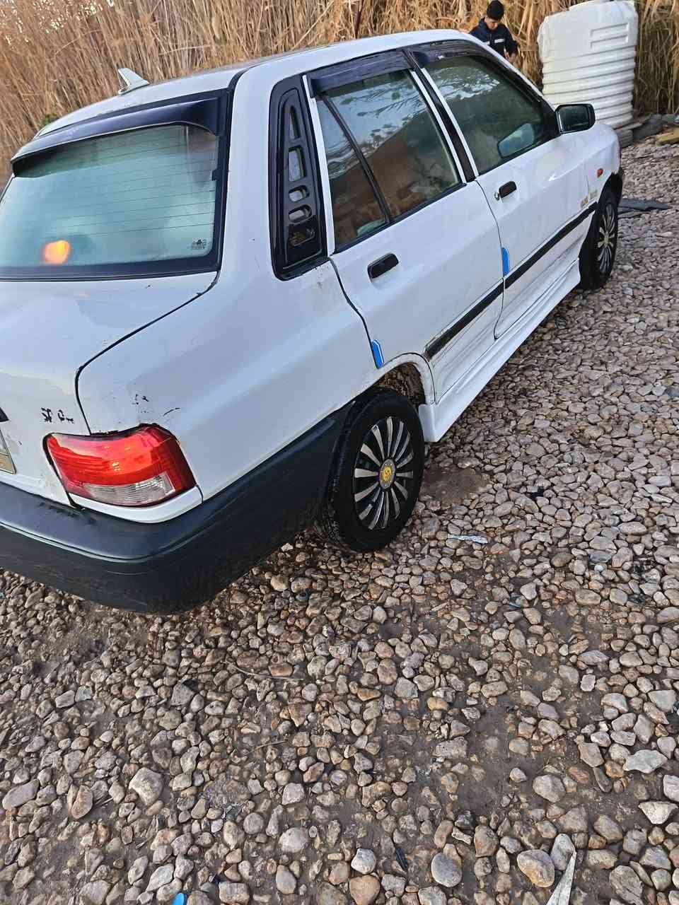 سلام عليكم سايبا للبيع َموديل 1١ مكفوله من ضربه  شواسي بلاديه رقم بابل مداورثاني يوم كير مكفول محرك بيه تبخير صدر نضيف تخم تاير سعر ٢٧ وبيها مجال قليل مكان سياره كربلاء الحسينيه للاستفسار ***********
