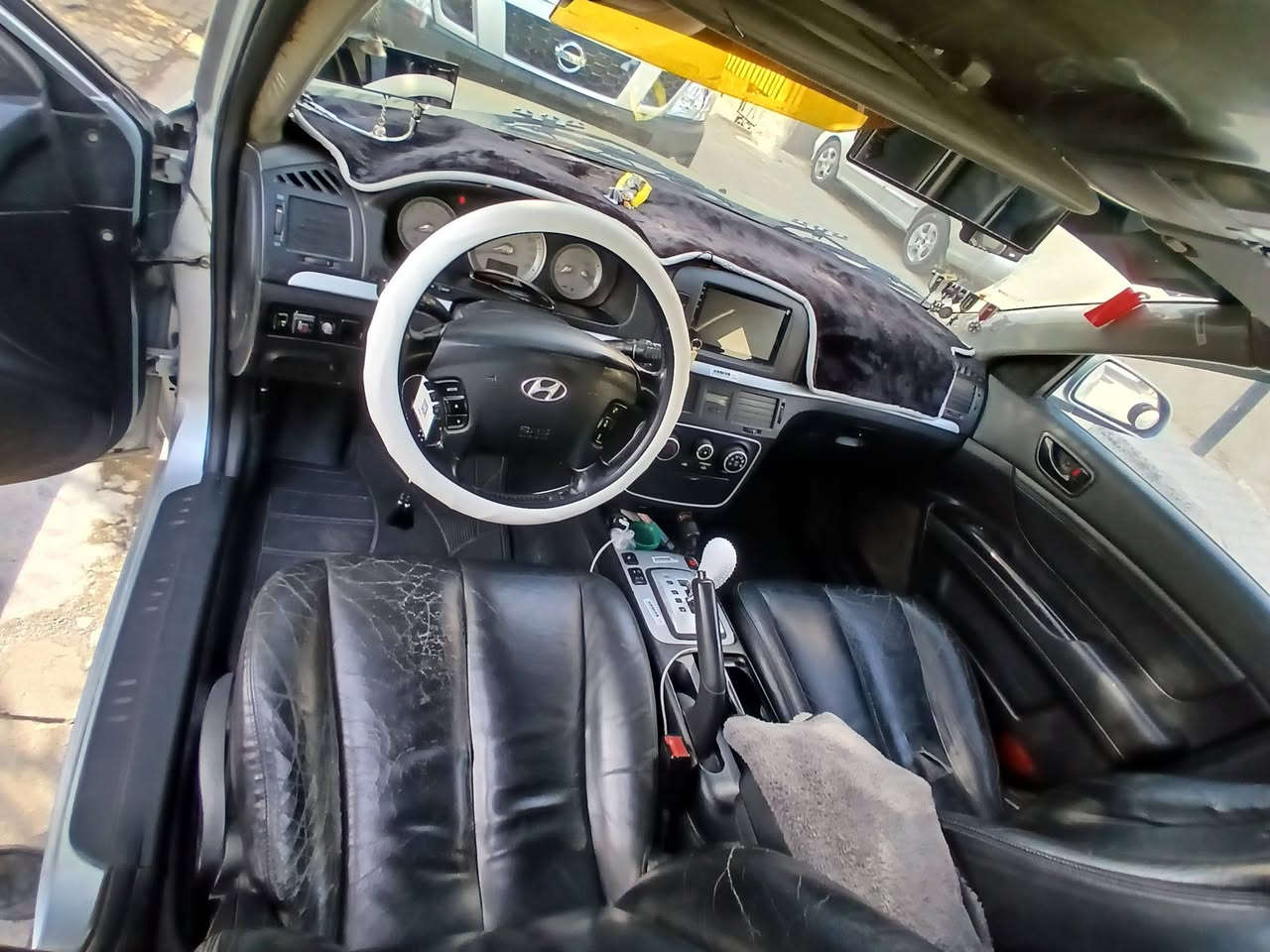 السلام عليكم
سوناتا 2008 كوري
للبيع محرك 2000
السعر 105 وبيه مجال 
التواصل ***********
