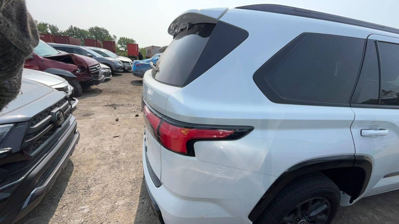 السعر مغري
سيكويا ٢٠٢٤ للبيع 
تم النشر من جديد بسبب الوعود الكاذبه وغير مسموح العربون او الحجز فقط بيع مباشر
مواصفات بلاتنيوم 
دوسات كهرباء 
رادارت محيطية
بدون صبغ فقط تبديل عامية امامية
السونار موجود بيها
٧ راكب منفصل
تدفئة وتبريد الكشنات 
داتا شو
السعر ٥٢٥ قابل للتفاوض 
وباقي التفاصيل خاص
رقم الهاتف 
***********
