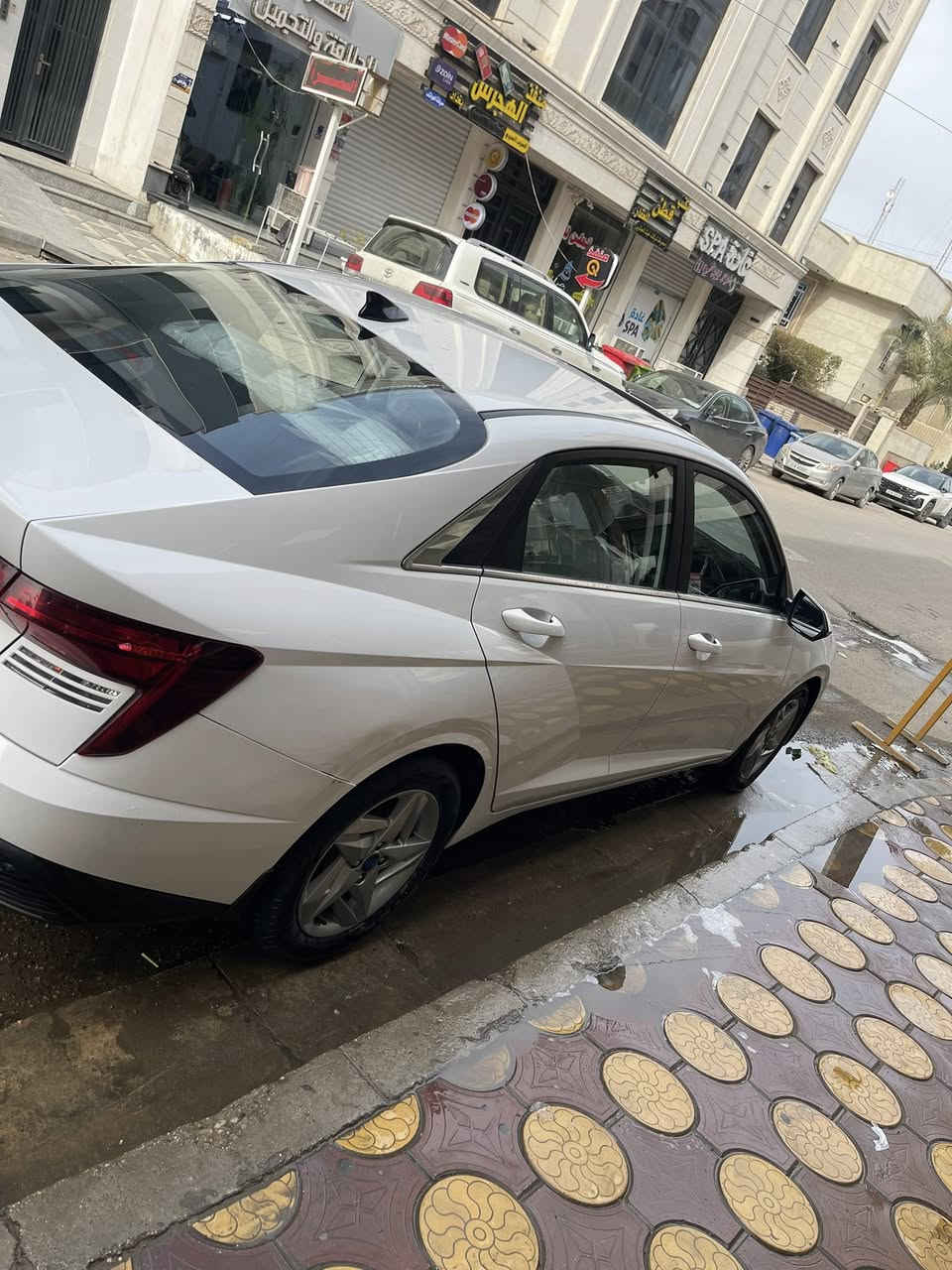 اكسنت ٢٤ خليجي ماشيه ١٢ سياره بيها رصعه بنيد وطخه خفيفه جاملغ خلفي ناشر سونار اسمي  ***********  واتساب موجود عنوان زيونه.  فول السياره. ١٤٦ بيها مجال بسيط
