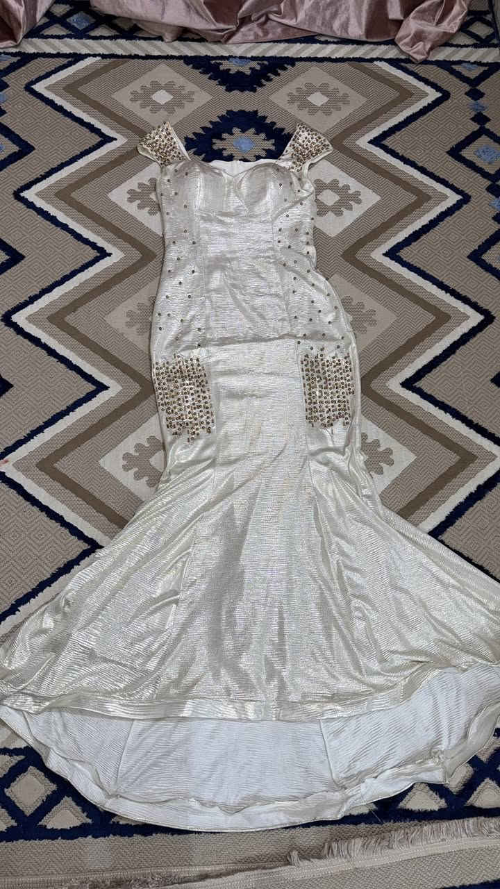 بنات فستان اخذته بورقه لبسته ساعه عقدت بي ونزعته قياس ٤٠ يجنن ابيعه ب٥٠ توصيل مجاني عندي توصيل لكل المحافضات


**إذا كنت صاحب هذا الإعلان وتريد حذفه لأي سبب، رجاءا أرسل رسالة إلى الدعم الفني**