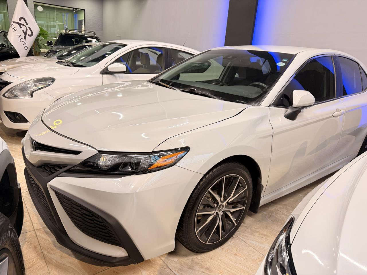 Toyota Camry 2023
تويوتا كامري ٢٠٢٣

فقط بونيد صبغ بدون دواخل
ارباك ستيرن و دشبول مفتوح

سعر السيارة ٢٠٥$ و بي مجال

مواصفات SE:-
مقاعد جلد 
مقاعد كهربائية 
شاشة
كاميرة الخلفية 
رادار امامي و خلفي
نظام نقطة عمياء 
مانع انزلاق
تحكم ستيرن
خط مسار 
ثلاث وضعيات قيادة
لايت زينون

V4(2.5)engine 

18 mi

للون مميز سمنتي (سموك🩶)
سعر جدا مناسب و بي مجال
السيارة مكفولة من كلشي

 مكان السيارة اربيل

Korek: *********** واتساب
   Asia:  ***********
