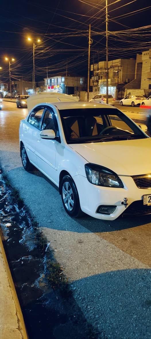 كيا ريو 2012 كوري
 دواخل . مكينة14  اثر صرف قليل كلش . دوشمة جديدة شاشة حديثة  داخل نضيف كلش سيارة ما تصرف عليها ربع . شرط التحويل سعر 105 وبيها مجال بسيط  

*********** 

اتصال فقط الرد
