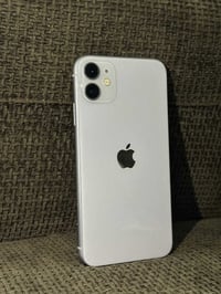 ايفون 11 عادي للبيع فقط ذاكرة 128 بطارية 78‎%‎ تك سيم  نظافة 95‎%‎ نور...