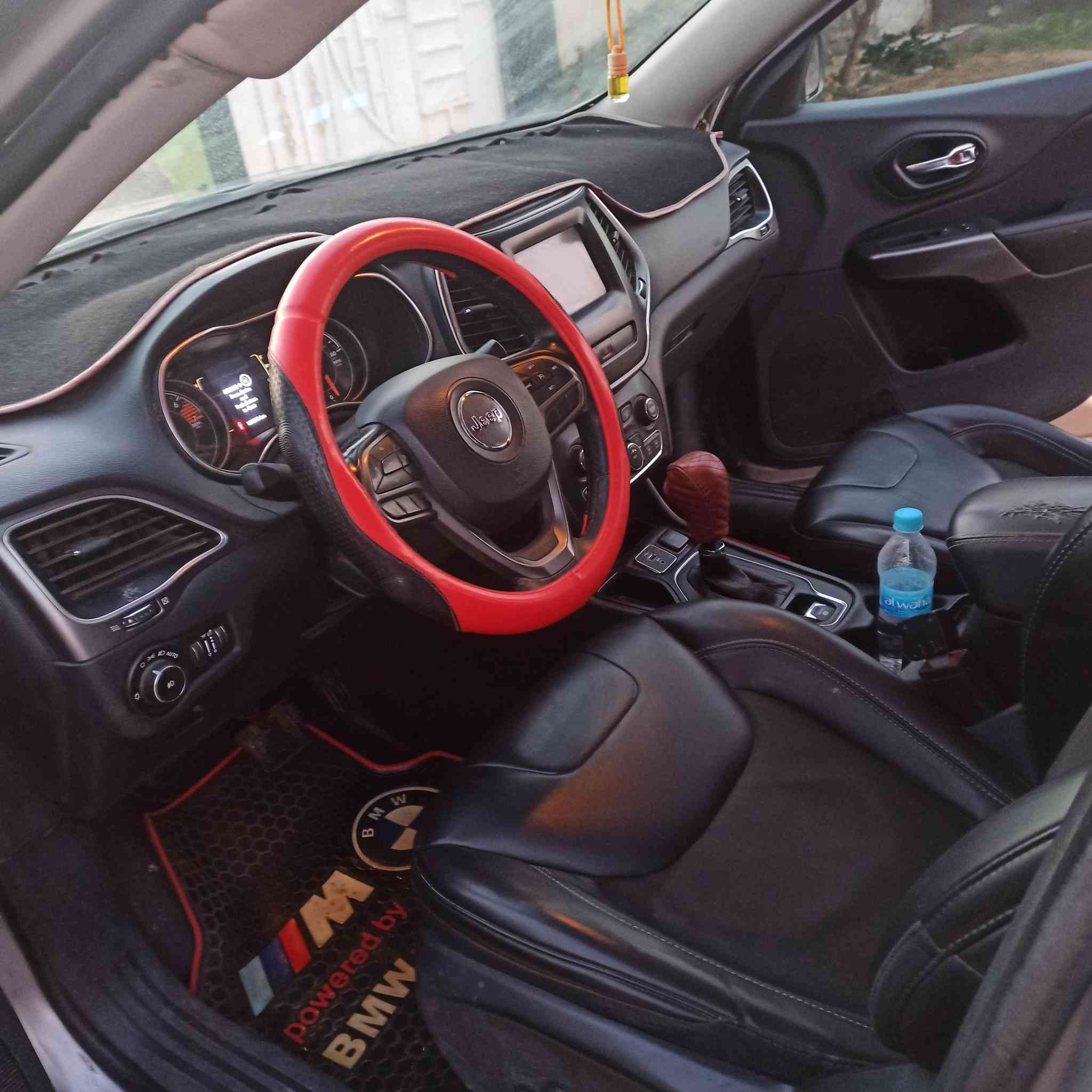 للبيع جيب شيروكي موديل 2019محرك 4سلندر السيارة بيه تصليح قماره+جاملغ امامي+بنيد...مكينه خير من الله تبريد تدفئه كهربائيات كله جاهزه ..السعر95وبيه مجال المكان ديوانيه السنيه


**إذا كنت صاحب هذا الإعلان وتريد حذفه لأي سبب، رجاءا أرسل رسالة إلى الدعم الفني**