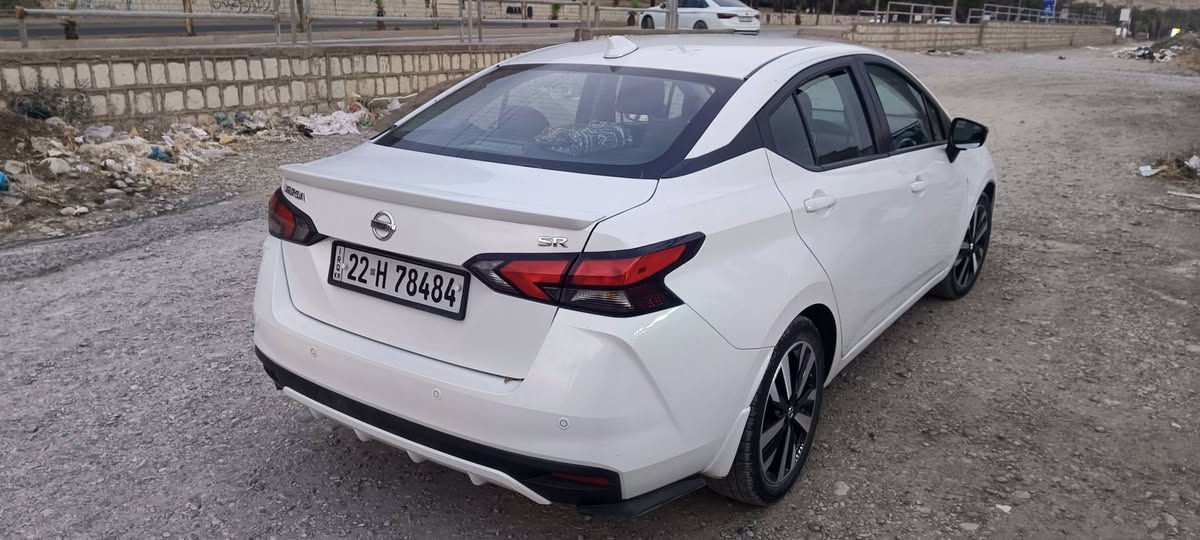 نیسان ڤێرسا 2021  SR  شکڵ گۆڕاو

(ڕاداری ئاوێنەو خەتی جادە -ئۆتۆ ستۆپ -مۆدی لێخوڕین نۆڕماڵو سپۆڕت-لایت لید-ویل کرۆم -بەسمە-گێچ 
ئەلیکترۆنی-شوێن وەیارلیسی شەحن-تەحەکوم
 سوکان-حاسە -شاشە گەورە-تەحەکوم لایتو ئاوێنە -تەحدید سورعە-کامێرا- کوشن گەرم ـ زۆر مواسەفاتی تر....(
بـۆنیت وجەمەلەخی  بۆیاخە بئ ناو
27mile ڕۆیشتن
گێڕو مەکینە بەشەرت
***********
