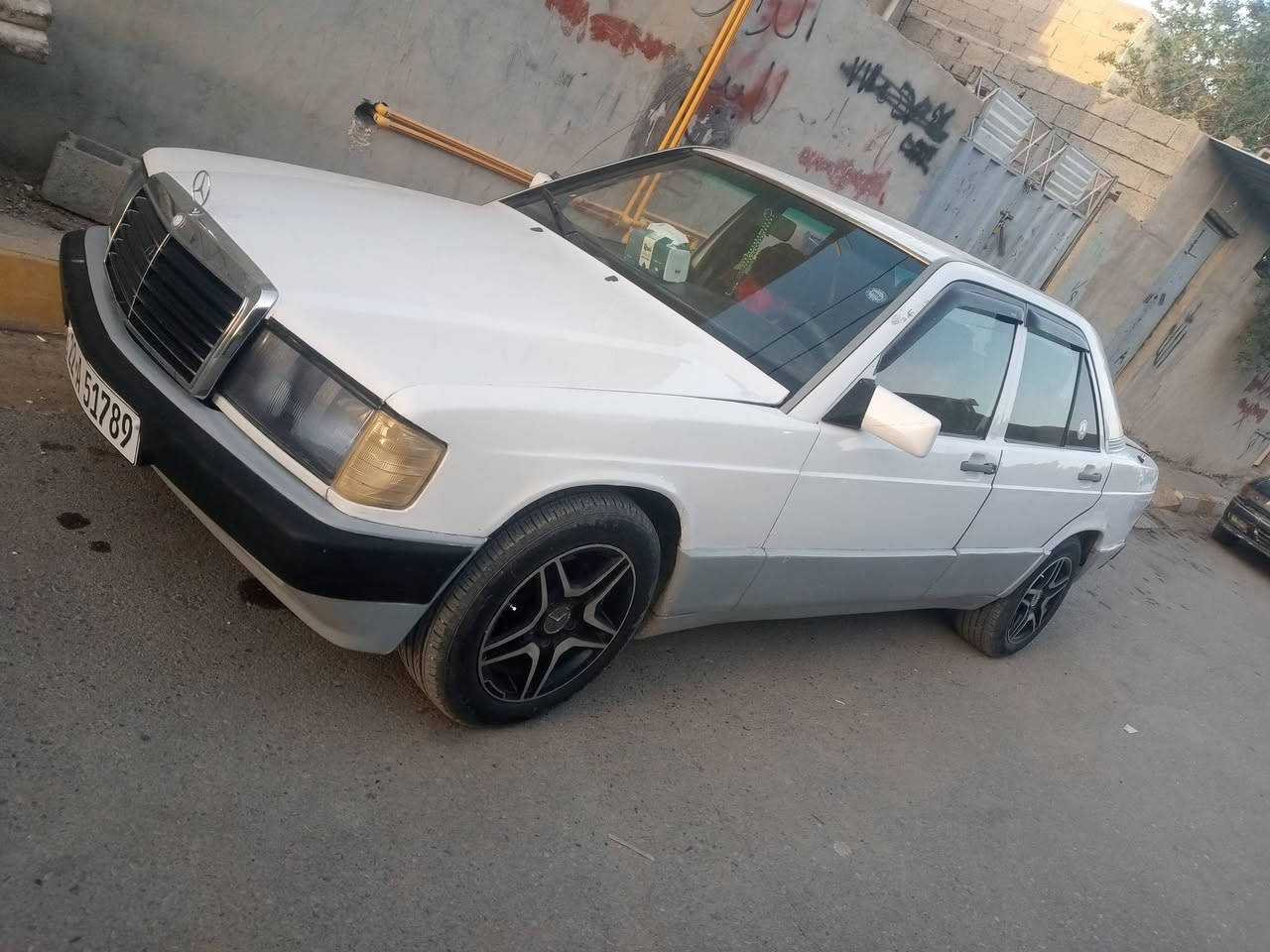 السلام عليكم للبيع
مارسدس  190 موديل 91 هزة جديدة رقم اربيل  تحول مباشر سنويه لل30 جديده رقم دولي تخم تاير جديد مكينه وكير ونجي لا صرف ولا بخار نضاف صدر جديد باتري جديد كهربائية كلها شغاله من دعاميه لدعاميه شغال سنتر لك شغال
 ويل رياضي  مال جناي 
سعر 53 وبيها مجال مكاني ديالى جلولاء رقم ‏‪***********
