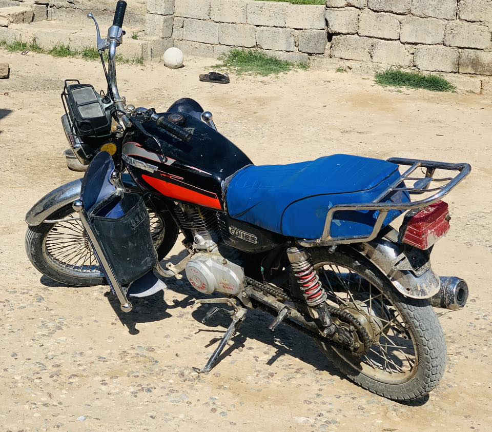 للبيع بارت 5تسعات مكينه ام التاج الاصليه  كلشي مايعوزو شغل ومشي  السعر 200وبي مجال متوازي ع بيعتو  ***********
