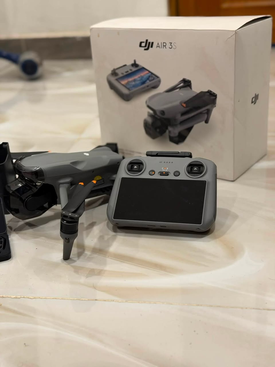 السلام عليكم
dji.  

AIR. 3S 

اير ثري اس كومبو 

كامل ملحقات 

نضافه 98/100

كامله مكمله 

طايره تقريبن 4 مرات

مكاني بغداد  

السعر مليونين 100

الاستفسار خاص او على الرقم

***********
