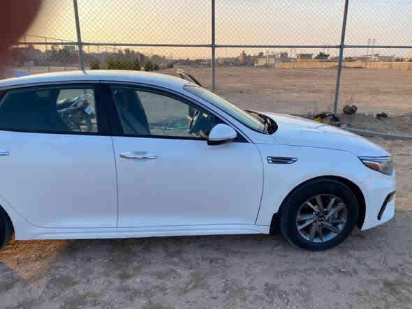 ‏السلام عليكم اخوتي الأفاضل سيارة كيه اوبتيما موديل 2019 رقم بغداد باسمي سيارة مكينة جديدة قبل 15 يوم شاده ￼ او كير او تخم تاير او باتري كوله جديد او سونار￼ مال الحادث موجود من ضمن الصور السعر 137 
‏رقم الهاتف *********** ￼￼￼
