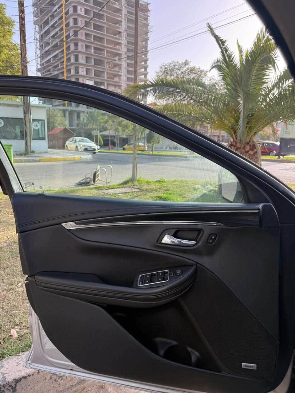 🚗 للبيع | شفروليت إمبالا  (Premium) موديل 2019 🚗

السلام عليكم، للبيع شفروليت إمبالا بريميوم موديل 2019، السيارة استخدام شخصي ونظيفة جدًا، وكلشي بيها شغال وما بيها أي نقص، وجاهزة للاستخدام مباشرة. ✅

بدلتلها تخم تاير جديد
❄️ التبريد بارد ثلج 
🔧 السيارة كل فترة أسويلها صيانة وأدامة، وما مقصر بيها أبدًا.
⚙️ المحرك والكير بحالة ممتازة.
✨ فئة Premium ومواصفاتها كاملة.
🚘 السيارة مرتبة ونظيفة من الداخل والخارج، وسواقتها مريحة جدًا.

📸 ملاحظة: السيارة تعرضت لحادث سابق، وصور الحادث موجودة بالمنشور بكل شفافية حتى يكون المشتري مطلع على كل التفاصيل.

💵 السعر: 130$

📞 للتواصل: ***********

للجادين فقط، وأي استفسار أنا حاضر. الله يبارك للبائع والمشتري 🤝🌹
