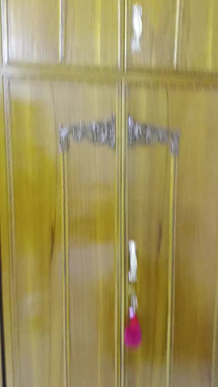 غرفه جديده غير مستعمله لي يريده يراسلني على هاذه رقم 
 *********** اريد ابيعه لين نريد يشيلونه من هاذه بيت ولكينه بيت بس زغير
