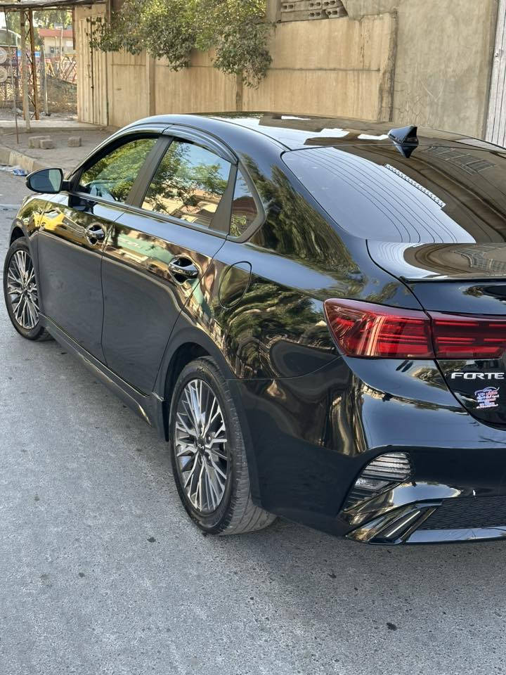 كلين بدون قطرة صبغ
بيها تعديل بارد بعلامة الكيا الخلفي فقط . 
ماشيه 34 الف مايل 
فول مواصفات عدا السلايت 
مرقمة دهوك 
سنويه جديدة 
فحص وهزة جديد 
كاملة مكملة ما تصرف ربع عليها 
تحويل ثاني يوم
السعر 168 مجال بسيط جدا 
*********** 

0750 749 7981
