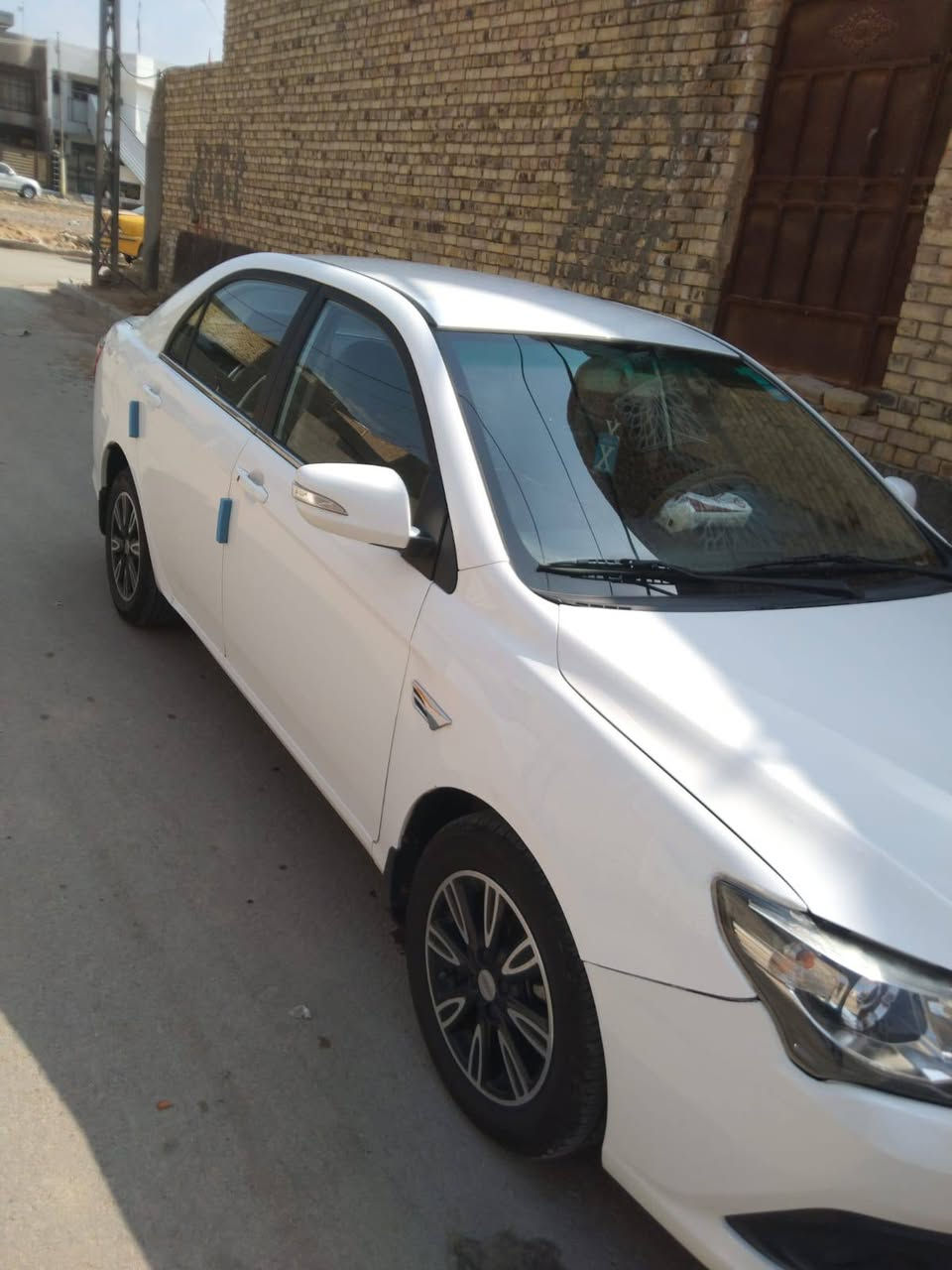 بي واي دي شكل الكامري موديل ٢٢ 
السيارة نظيفة جدا بس البنيد مصبوغ الباقي كفالة
كير محرك خير من الله 
رقم دولي جديد بسمنا سنوية ل٢٩
السعر (٨٣) مجال قليل للشراي 
الاتصال ع رقم (***********)
