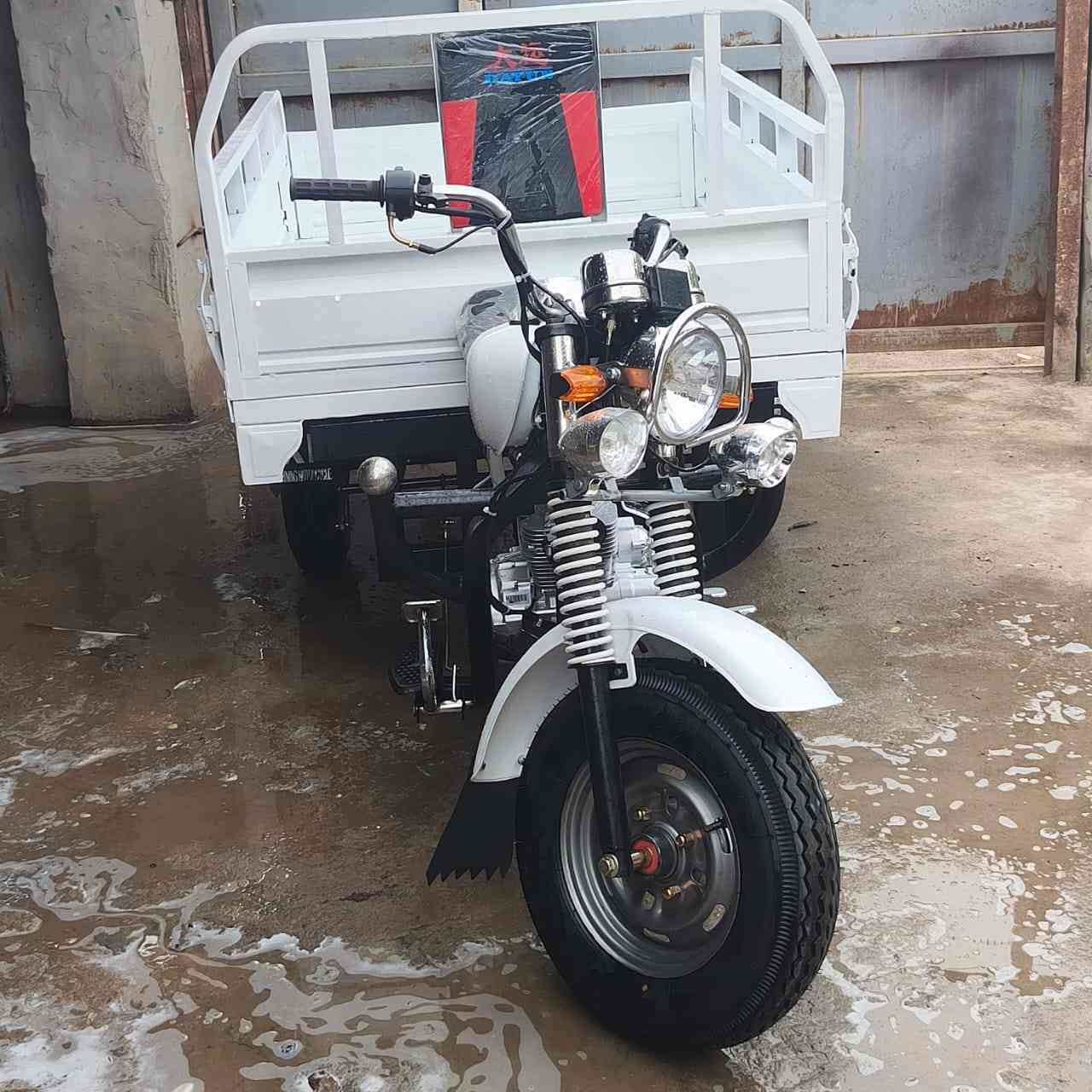 ستوتة للبيع موديل 2014 
تعمير جديد بالكامل (كلشي جديد ومفحوص)
أوراق أصولية كاملة
نص كيلو (ما ماشية)
السعر: يُحدد عند الاستفسار
للتواصل: ***********
