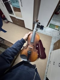 نظيف 100% • ملحقات كاملة • كرستينا مو أصلي