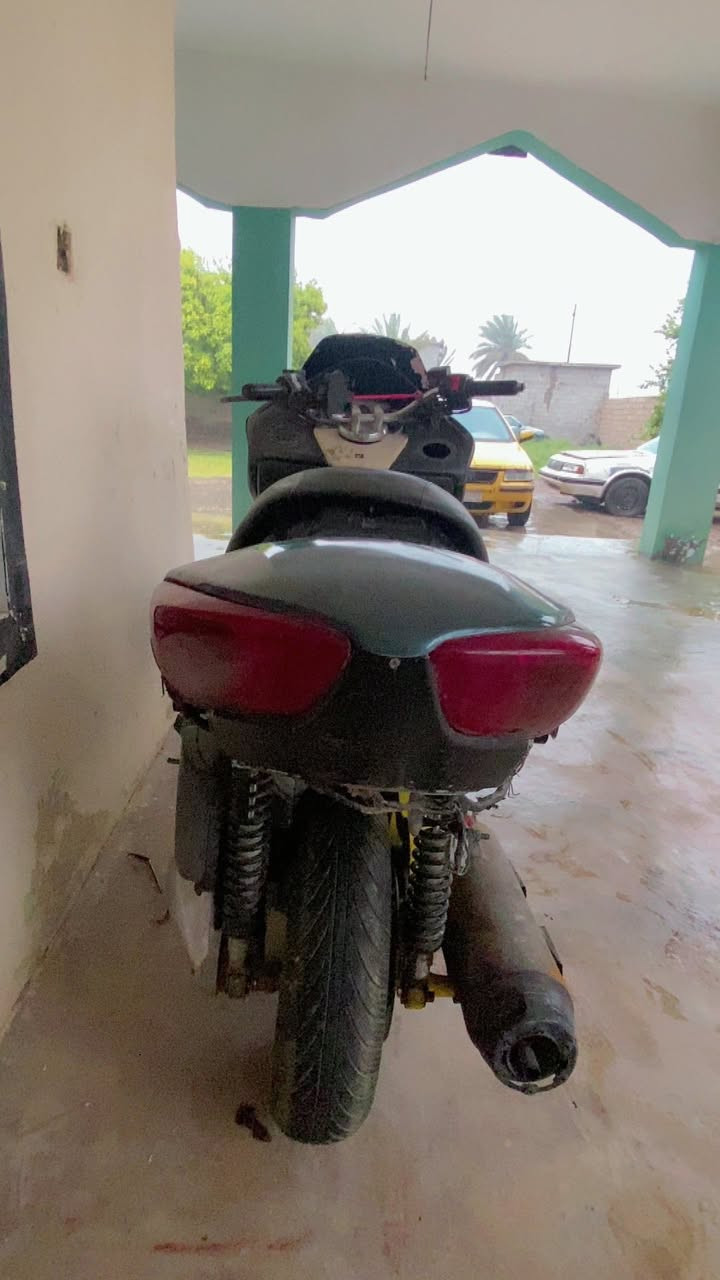 اسلام عليكم اخوان دراجه خير من الله شلعه معدل دراجه نقص ما بيه غراضه كلها ويها دراجه نقصها صبغ منفيس موجود اصلي سعر 600 وبيها مجال اتكفلك سرقه اسويلك مكاتبه وكلك اتوكل اكرر دراجه كل غراضها موجوده  اتصل وبيك خير ودلل *********** واتساب ع خط ‭0772 851 2659‬
