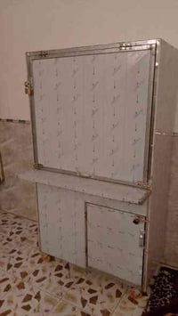 ثلاجه البيع السعر 100وبيهه مجال جمبر 150 وبي مجال 07723241797