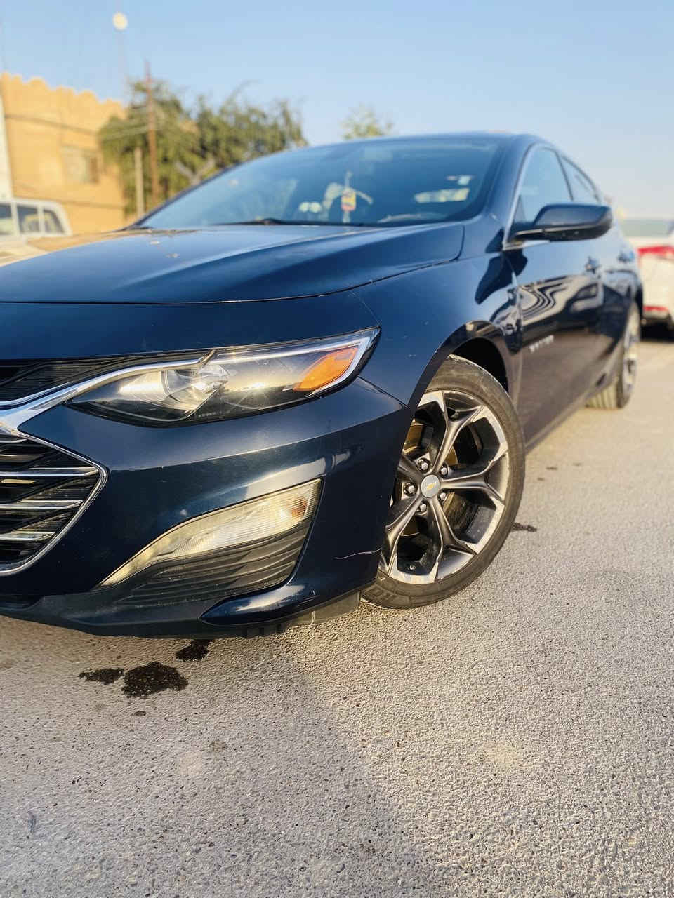 شيفروليت ماليبو مديل 2022
لون حبري مميز 

بريمير LT2 

محرك 1500 تيربو كفاله كير ومحرك 

فول مواصفات :-

- بنوراما كبيره 

-فول تحكم ستيرن 

-تدفئة كشنات 

-كشنات كهربائيه

- تبريد قطعتين 

-مناخ منفصل 

- شاشه كبيره 

-اوتو كار بلي و اندرويد 

-ويل كب كروم مميز 

-هند بريك بصمه

-تخم تاير جديد شاده قبل شهر 

-كروز مثبت سرعه حاكيه بلوتوث 

- بك لايت طياره 

وبيها هواي مواصفات

السياره مسويلها ادامه كامله ودهن امزويل اصلي وبانزين محسن ماشيه 60 جديده السياره اني المستوردها رقمها معوقين ذي قار وكاله عامه 

سياره بدون اي تبديل فقط رشات صبغ 

البدنه والبنيد والراديترات كلها بلاد شواصي لغود كفاله 

السعر 125 $

مكاني ناصريه 

***********

متواجد واتساب ماسنجر اتصال 

وبالخدمه
