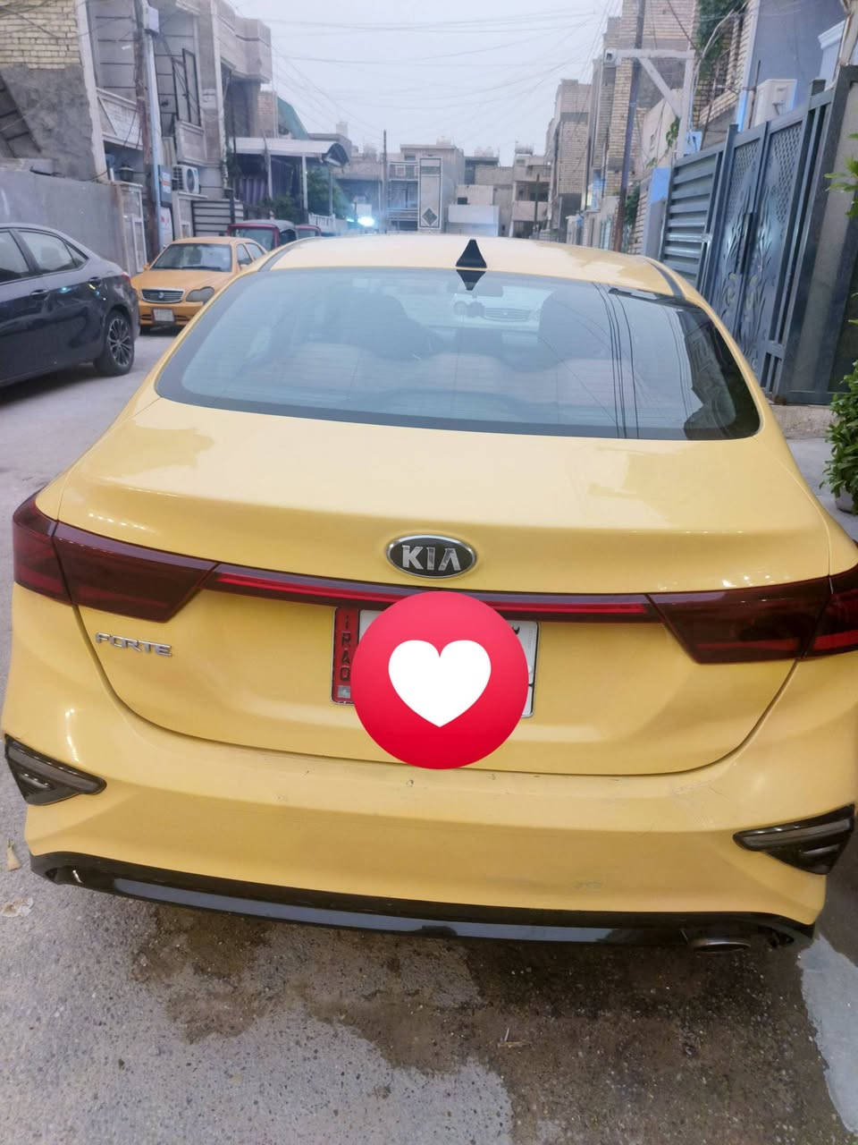 السلام عليكم كيا فورتي موديل 2020 امريكي حادثها موضح بلصور اهلال البنيد زائد جاملغ الجاملغ امبدل بيها قطعه وحده بس  مكينه أو كير أو تبريد مكفولات كير AT المرغوب صدر نضيف سياره خير من الله مال جناي مواصفات عاديه ماشيه 130ميل بيها خدوش بسيطه بلدعاميات ملاحضه السياره مقفل رواجزها السعر 130$او بيها مجال رقم الموبايل ***********متوفر واتساب
