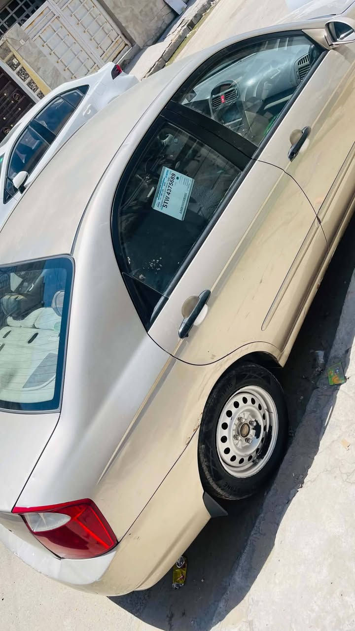 سبكترا ٢٠٠٦
كير عادي 

كير محرك مكفولات 

تبريد خير من الله 

منضومه كامله مال تبريد 

تخم تايرات 

السياره كامله من كلشي

سياره باسمي
 
السعر /٧٢ وبي مجال حك الجيه 

مكان سياره / ديالى /خالص 

***********
