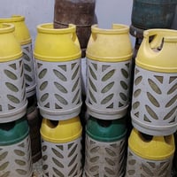 دبات غاز بلاستك ب 185 يوجد توصيل داخل بغداد ب 077174896433