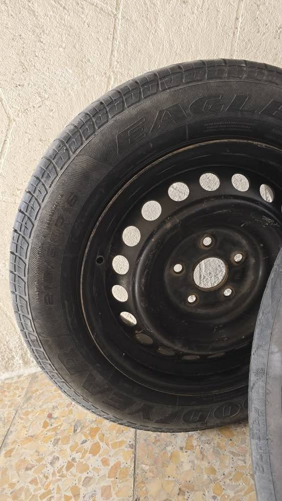 ويل حديد كامري ٥ ستدات مع الاطارات جديدة 
بدون ممات سعرهن 200  مكاني معقل الابلة حجم الاطار  216/60R16 
*********** البصرة, العراق
