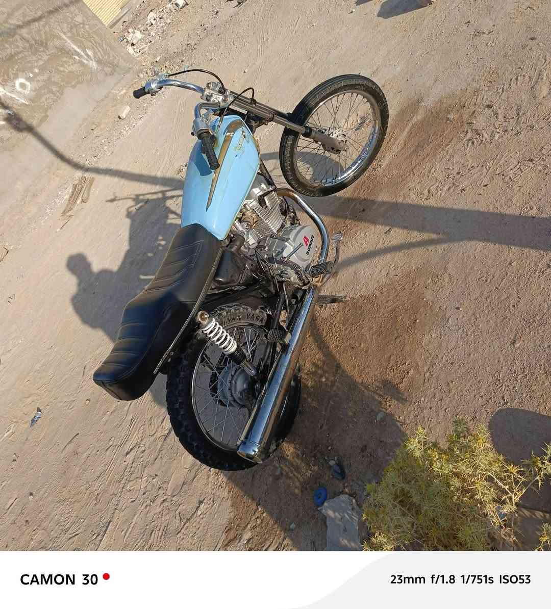 سلام عليكم  دراجه البيع كلك دارجه شلعه ومعدل دراجه عيزله ترتيب بسيط السعر 300 بيه مجال العنوان النجف حي ميسان قرب سكلة الكرعاوي  ***********بس شراي براسل

