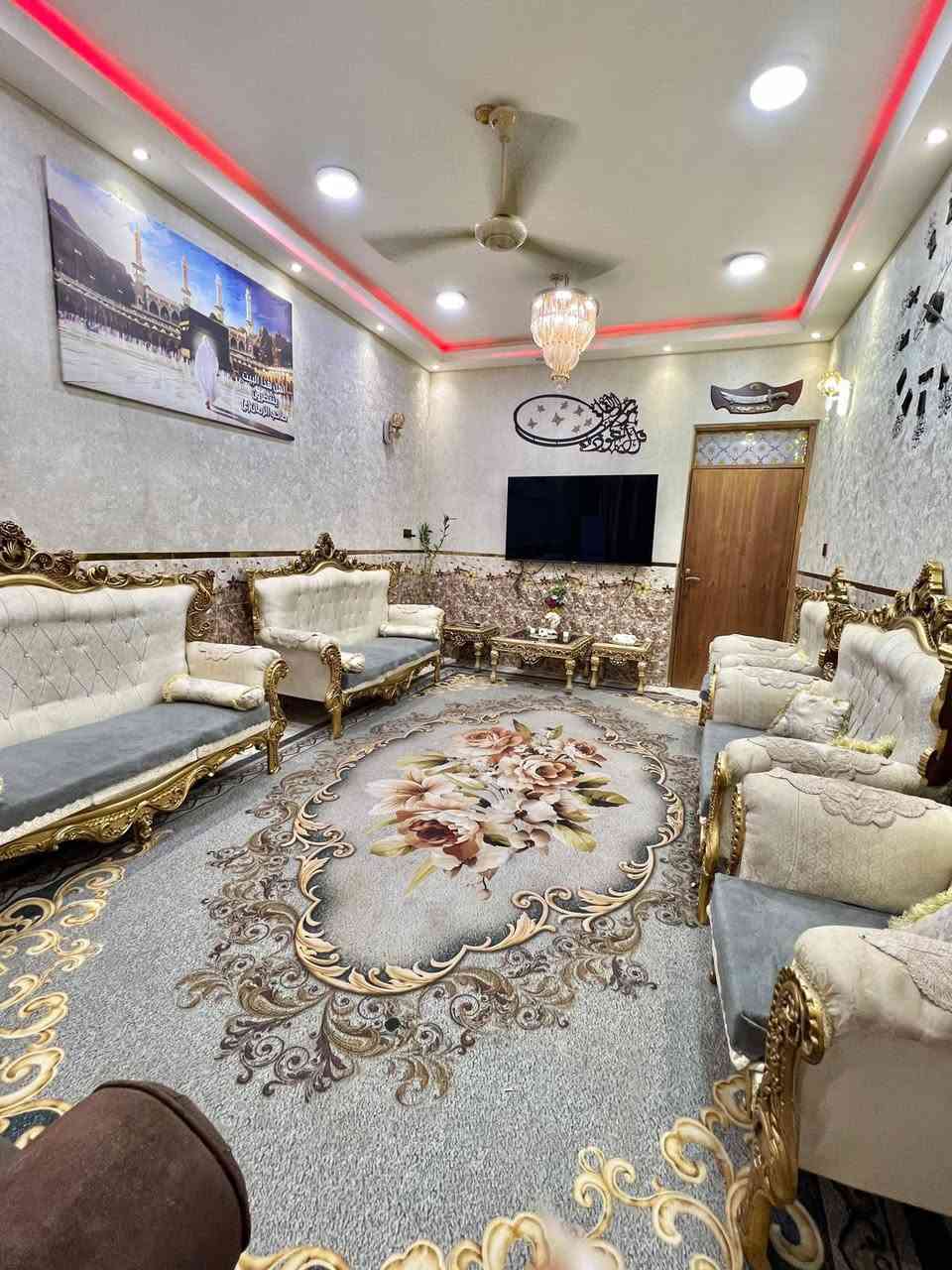 دار زراعي سند 25 للبيع

📍 الكاظمية الثانية / الطي
📍 نزال الكامرات — فرع الصافي  

💰 السعر 285 قفل

📐 المساحة: 165 متر 60 متر وقف
📐 الواجهة: 7 متر
📐 النزال: 22 متر

✨ تفاصيل الدار:
▪️ بناء حديث 
▪️ طرمة صحيات خارجية وداخليه
▪️ المطبخ مع الكاونتر كامل 
صالة هول غرفة صحيات
▪️ ثنين ترك
▪️ الطابق الثاني
▪️ تلث غرف نوم صالة صحيات
▪️ دار نظيفة وموقع مرتب وقريب للخدمات

💰 السعر 285 قفل للاستفسار مراجعه الصفحه


**إذا كنت صاحب هذا الإعلان وتريد حذفه لأي سبب، رجاءا أرسل رسالة إلى الدعم الفني**