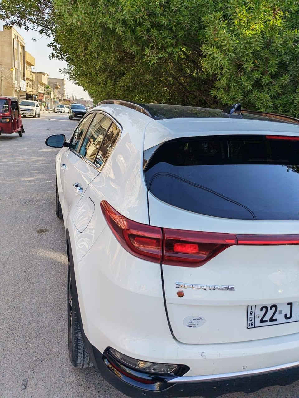السلام عليكم 
سبورتج ٢٠٢٢
وارد امريكي 
فول مواصفات بانرواما
حادث بابين جهة الصدر
مبدل صدر جديد والسيارة ما بيها اي نواقص
ماشية ٤١ الف 
السعر ١٧٠ وبيها مجال بسيط
العنوان البلديات 
رقم الهاتف
***********

