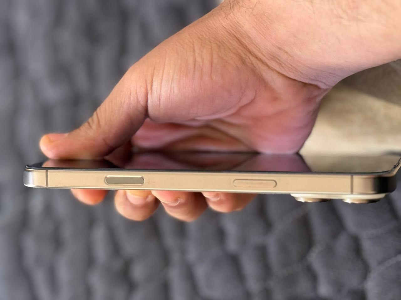 ايفون 16 برو ماكس
Apm 256 كارتونه و كيبله الاصلي 
السعر 1300


**إذا كنت صاحب هذا الإعلان وتريد حذفه لأي سبب، رجاءا أرسل رسالة إلى الدعم الفني**